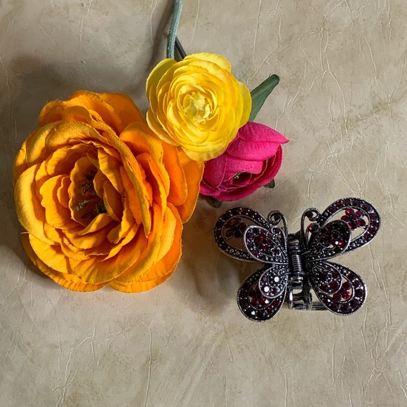 Large Double Winged Butterfly Rhinestone Hair Claw - Picture 1 of 13